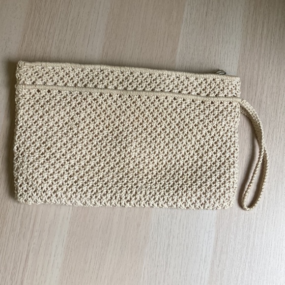 Vintage 1970s Macrame Clutch Purse, Wooden Beads, Zipper closure, Cream - Picture 5 of 7